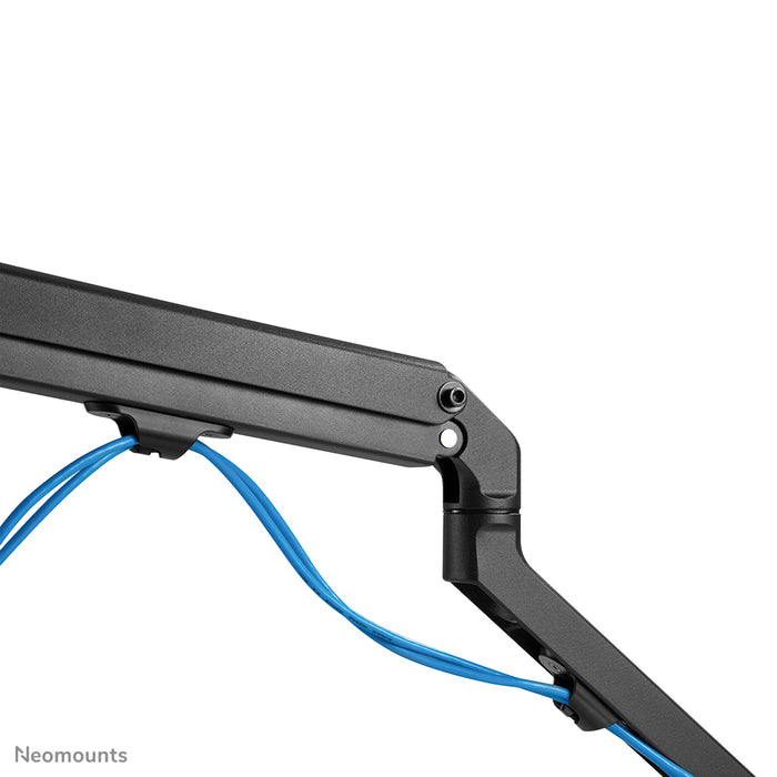 Neomounts FPMA-D650D zwart is een full motion bureausteun voor schermen t/m 27 (69 cm).