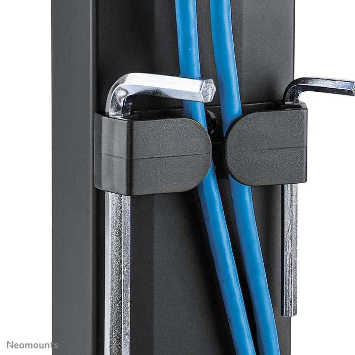 Neomounts FPMA-D865D zwart is een bureausteun voor twee flat screens t/m 27 inch (69 cm).