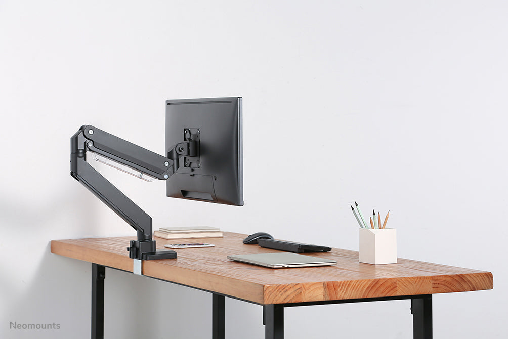 Neomounts NM-D775black is een gasgeveerde bureausteun voor flat screens t/m 32 inch (81 cm) - Zwart