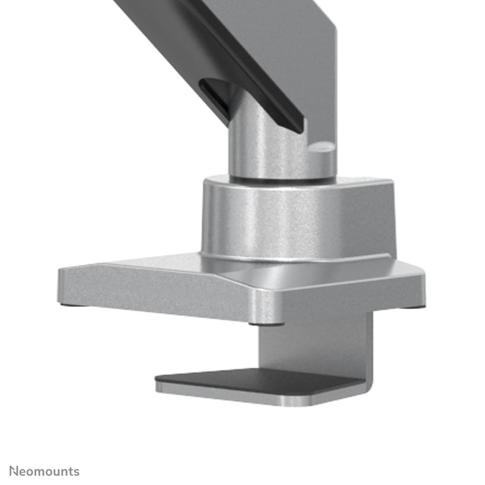 Neomounts NM-D775DX3 zilver is een gasgeveerde bureausteun met crossbar en hendel voor flat screens t/m 27 inch (68,6 cm).
