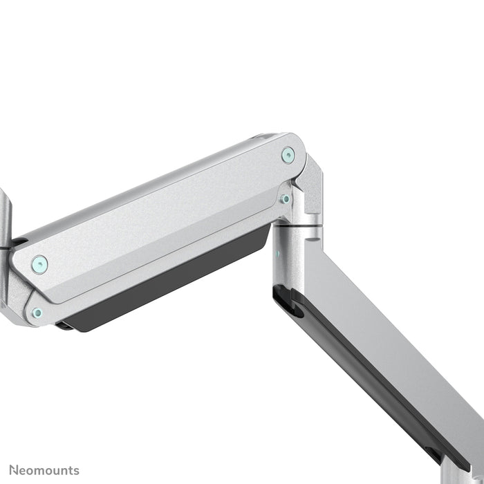 Neomounts NM-D775DX3 zilver is een gasgeveerde bureausteun met crossbar en hendel voor flat screens t/m 27 inch (68,6 cm).