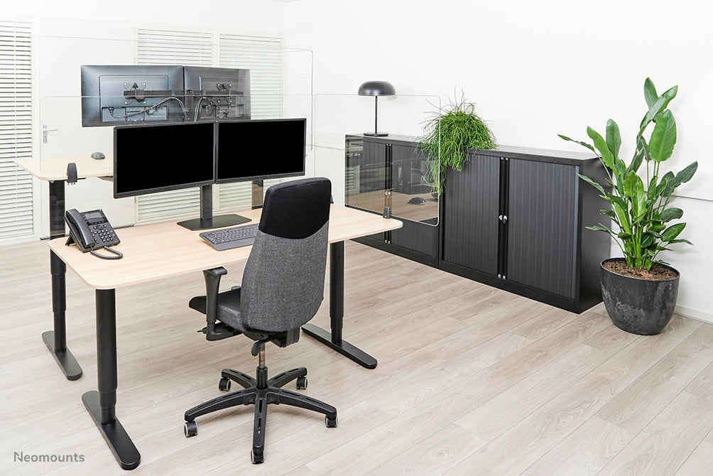 Neomounts NS-GLSPROTECT100 is een duurzaam glazen scherm van 100 cm dat afstandsbescherming biedt op de werkvloer - Gehard, transparant glas, 100% recyclebaar