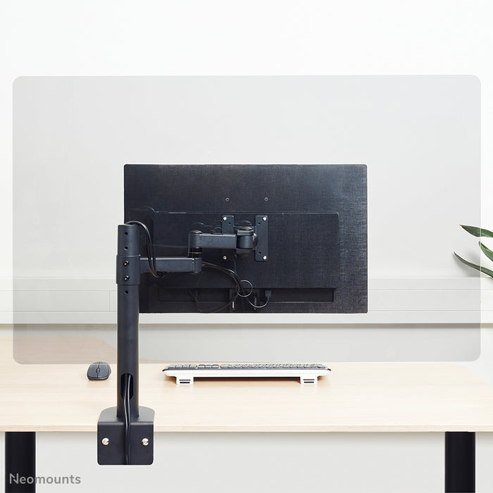 Neomounts NS-PLXPROTECT1 is een transparant scherm t.b.v. 1 flat screen en biedt afstandsbescherming op de werkvloer- Transparant acrylaat, 100% recyclebaar | PLXPROTECT van is geregistreerd als EU-Design patent |