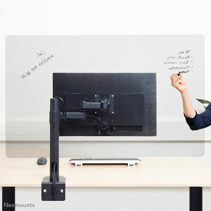 Neomounts NS-PLXPROTECT1 is een transparant scherm t.b.v. 1 flat screen en biedt afstandsbescherming op de werkvloer- Transparant acrylaat, 100% recyclebaar | PLXPROTECT van is geregistreerd als EU-Design patent |