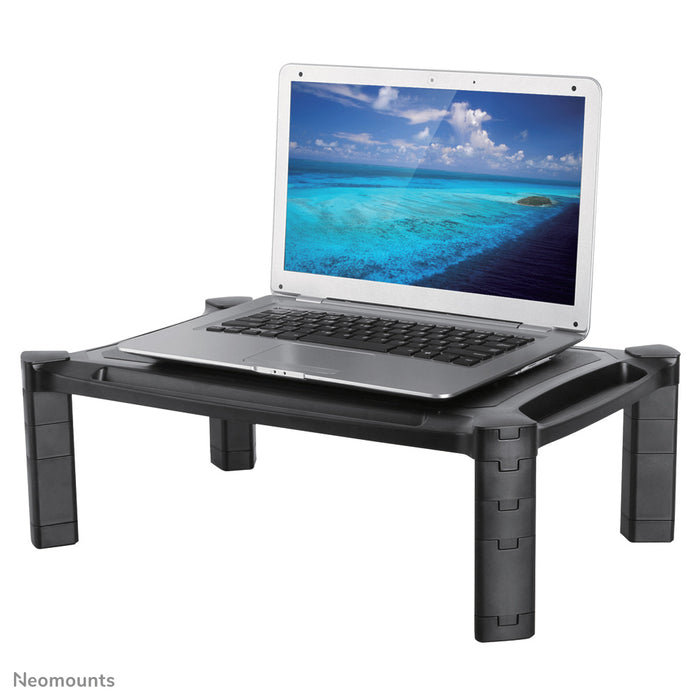 Neomounts NSMONITOR20 is een verhoger voor een monitor of laptop.